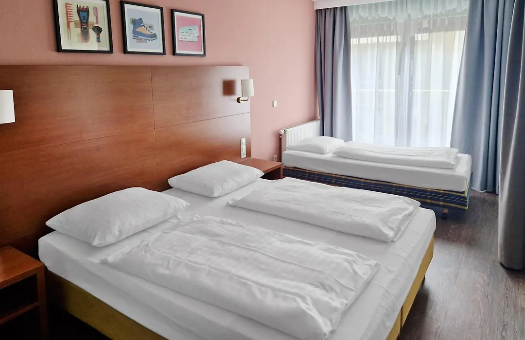 Garner Hotel Stuttgart City Centre By Ihg-1